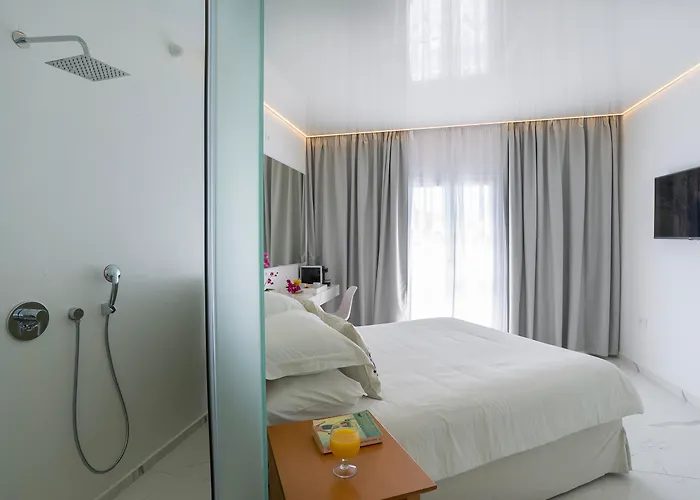 מלון Dionysos Luxury Mykonos