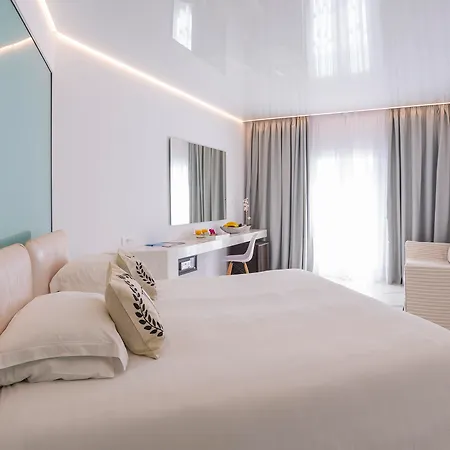 Dionysos Luxury Mykonos 4*